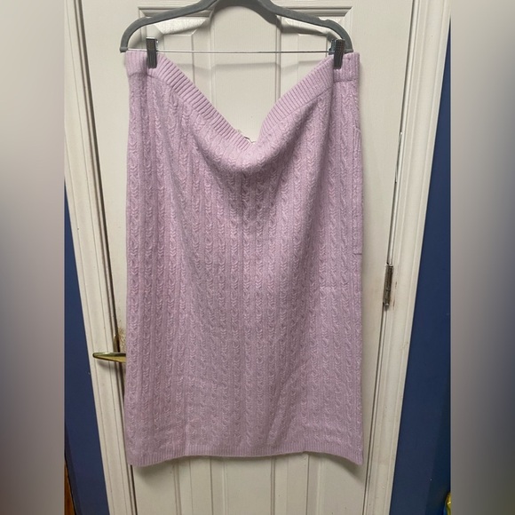 Future Collective With Reese
Women's High-Rise Midi Sweater Set - - Picture 5 of 15